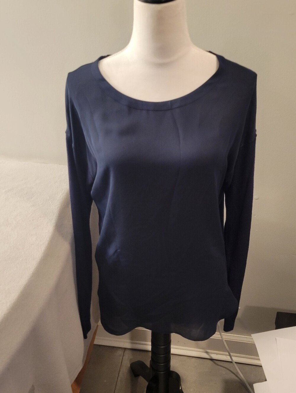 Vince Two Fabrics Navy Long Sleeve Top Size Small